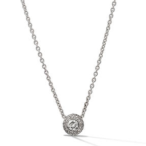 Pendant in 18k white gold set with colourless diamonds.