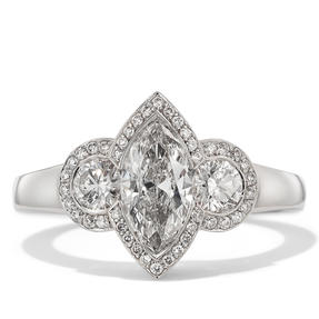 Ring in 18k white gold set with colourless diamonds. Available in different sizes.